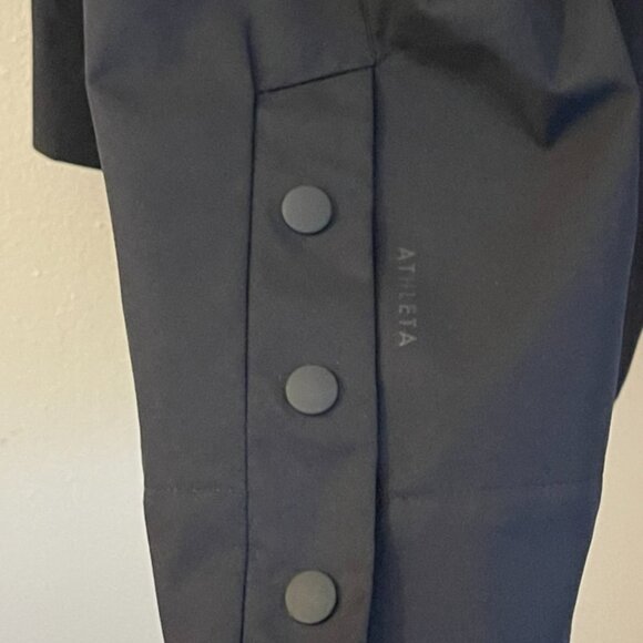 Excellent Athleta Rainout Jacket - 1x - Picture 12 of 14